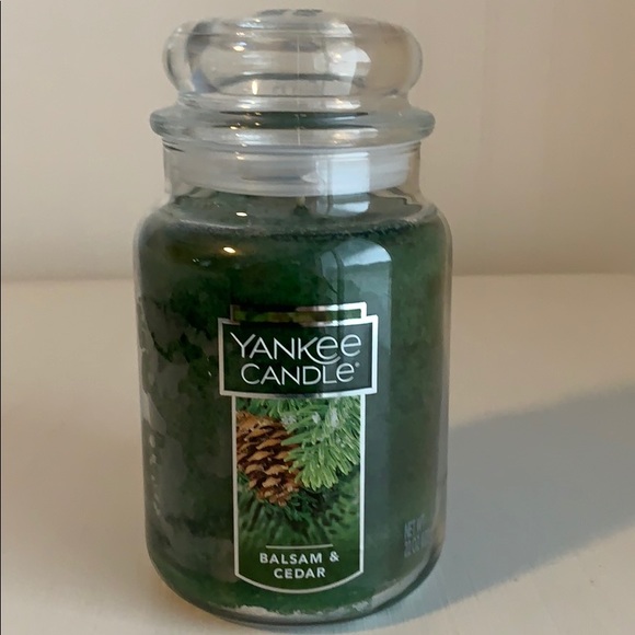Yankee Candle 🕯’Balsam & Cedar’ 🌲 - Picture 1 of 3
